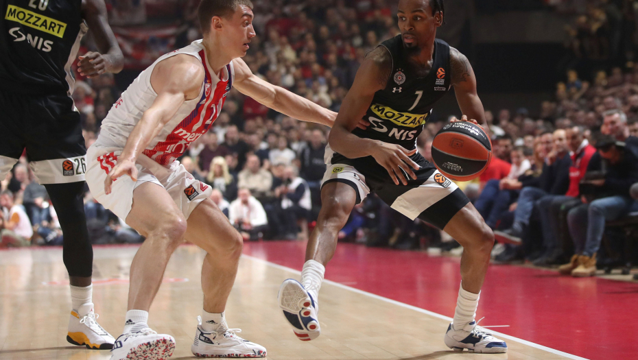 ZA KOGA ĆE "GROBARI" NAVIJATI VEČERAS? Zvezda igra važan meč protiv Efesa, "večiti" rival pomno prati ovaj duel