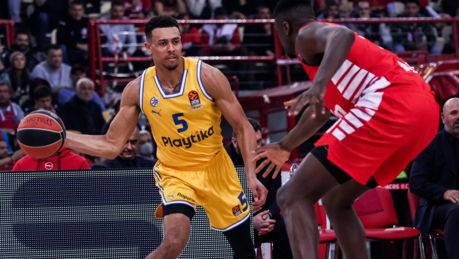 BASKONIJA U TRILERU SRUŠILA PRVAKA EVROPE Olimpijakos u Pireju slomio otpor žilavog Makabija