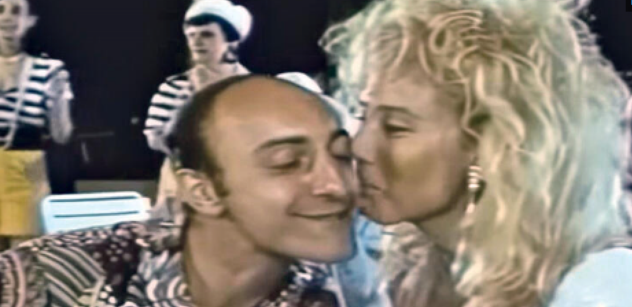 "TEŠKO JE OPISATI TUGU REČIMA" Lepa Brena se oprostila od slavnog glumca, OTKRILA PO ČEMU ĆE GA PAMTITI