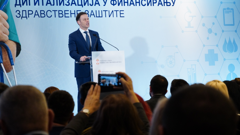 SINIŠA MALI: Naše zdrastvo mora da ide u korak sa digitalizacijom, uvodimo red u finansiranje (FOTO)