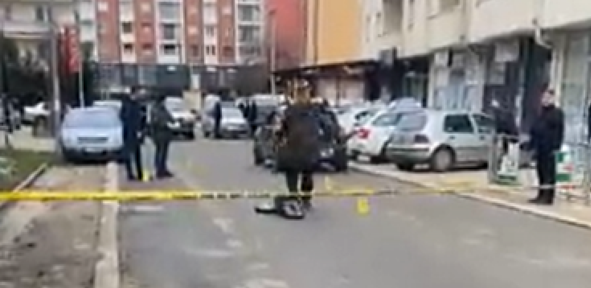 DVE ŽENE POVREĐENE U PUCNJAVI U KOSOVU POLJU Napadač identifikovan, ali još uvek nije uhapšen! (VIDEO)