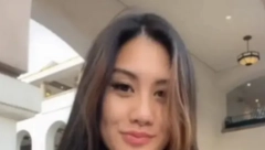 SVI MUŠKARCI ŽELE DA IZAĐU SA NJOM Kad čuju koliko ima godina, beže glavom bez obzira