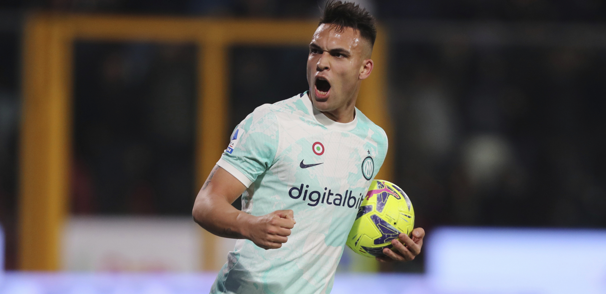 "NEROAZURI" JEDVA PROTIV FENJERAŠA Martinez skratio muke Intera, pobeđen poslednjeplasirani tim Serije A