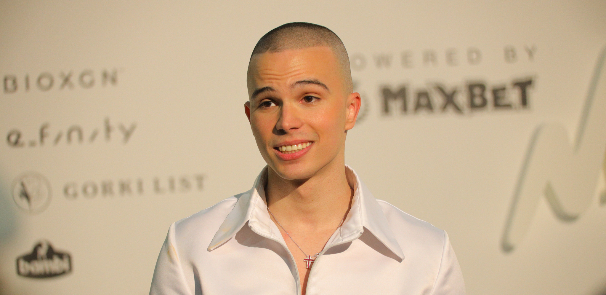 NEKA SE DRŽI MUZIKE! Vojaž hteo da ispadne pametan, a onda se izblamirao za ceo život, zbog ove izjave mu se svi smeju! (VIDEO)