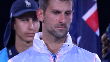 NOLE IMAO SVE SPREMNO! U jedan detalj na Đokovićevoj trenerci su svi gledali (FOTO)