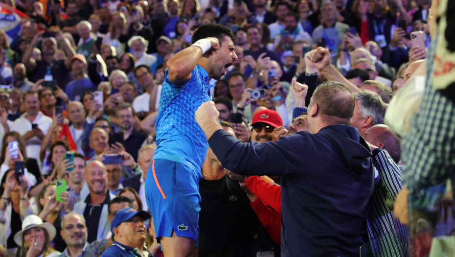 NAJVEĆE UŽIČKO KOLO IKADA Grme trubači u Melburnu, Srbi napravili ludnicu zbog Đokovića (VIDEO)