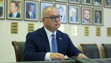 Vesić: Vučić je pokazao da neće popustiti pod ucenama i da mu je interes Srbije preči od ličnog