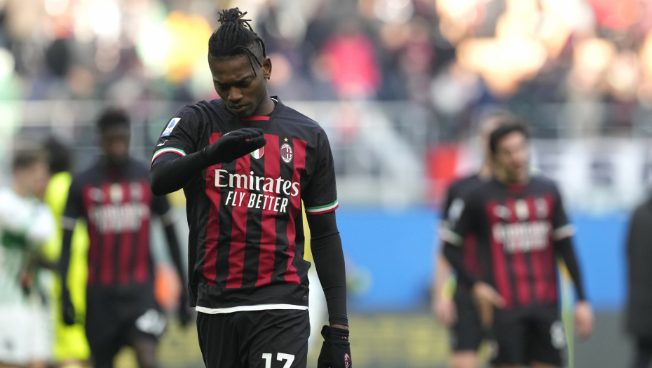 PALO "RIBANJE" U MILANU Trener "rosonera" morao na raport nakon debakla