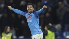 NAPOLI STAVIO ŠAPE NA SKUDETO Simeone u 86. minutu srušio Romu za delirijum i "plus 13"