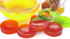 POMAŽU KOD KAŠLJA I BOLA U GRLU Napravite bombonice od nane, meda i đumbira