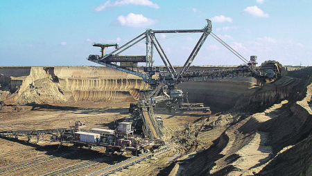 RUDNA BOGATSTVA NA UDARU Ameri merkaju ukrajinski titanijum