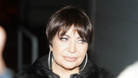 RADI U PSIHIJATRIJSKOJ USTANOVI Stoja je sina rodila sa 17 godina, dugo je živeo van Srbiije, a evo kako izgleda (FOTO)