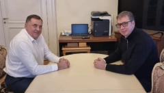 "NA STOLU NEMA NIČEGA, SAV PODVARAK SMO POJELI" Vučić objavio fotografiju nakon sastanka sa Dodikom (FOTO)