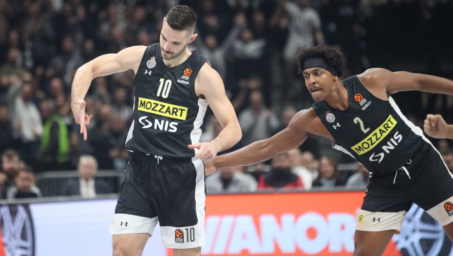 ŠOK ZA CRNO-BELE Pruža sjajne partije u Evroligi, a na kraju sezone napušta Partizan?