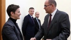 STABILNOST REGIONA I EKONOMSKI RAZVOJ IZUZETNO VAŽNI Brnabić i Šmit o dobrosusedskim odnosima Srbije i Bosne i Hercegovine (FOTO)