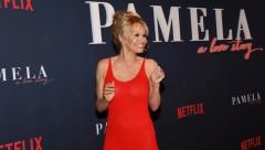 ŽENAMA SU ODUZIMALI DAH: Sinovi Pamele Anderson su prelepi momci, stariji je isti majka
