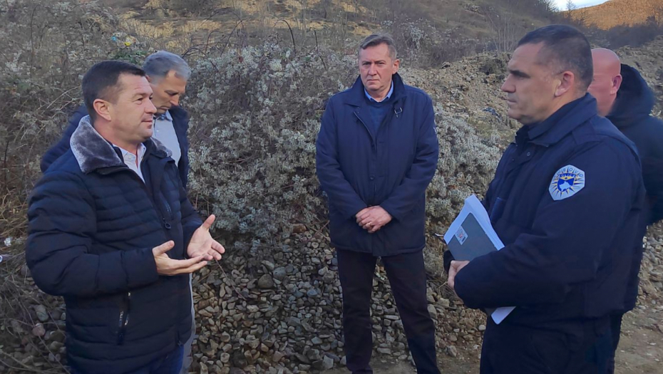 Miran protest okupljenih meštana u Drenu kod Leposavića