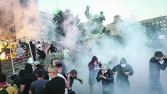 DESNIČARI SPREMAJU NEREDE I UPAD U SKUPŠTINU! Pakleni plan dveri, Novi DSS, Zavetnici i NS nameravaju da izazovu haos u danu kada se u parlamentu razgovara o KiM
