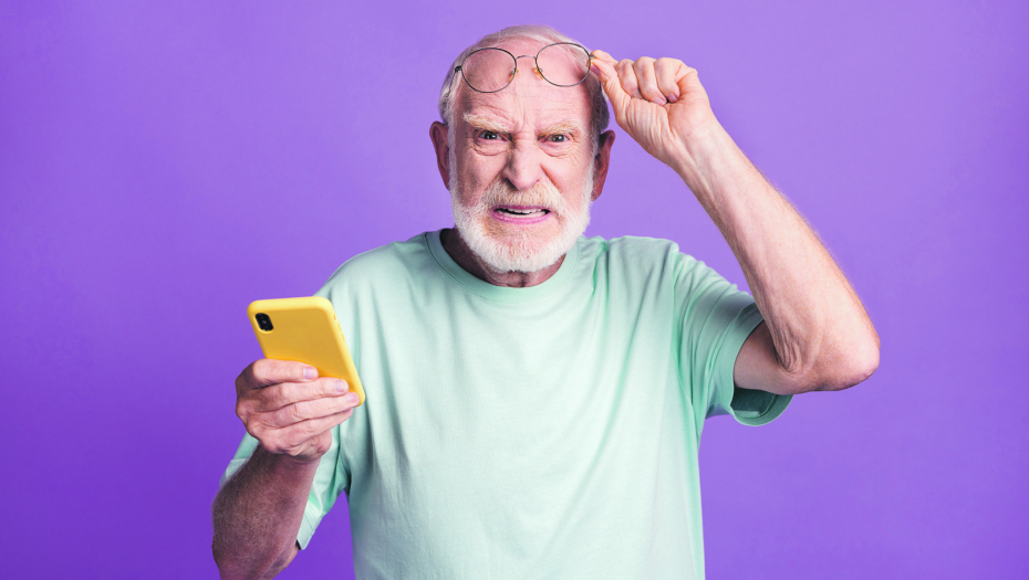 UŽAS NA VMA! Deda polomio nos medicinskom tehničaru