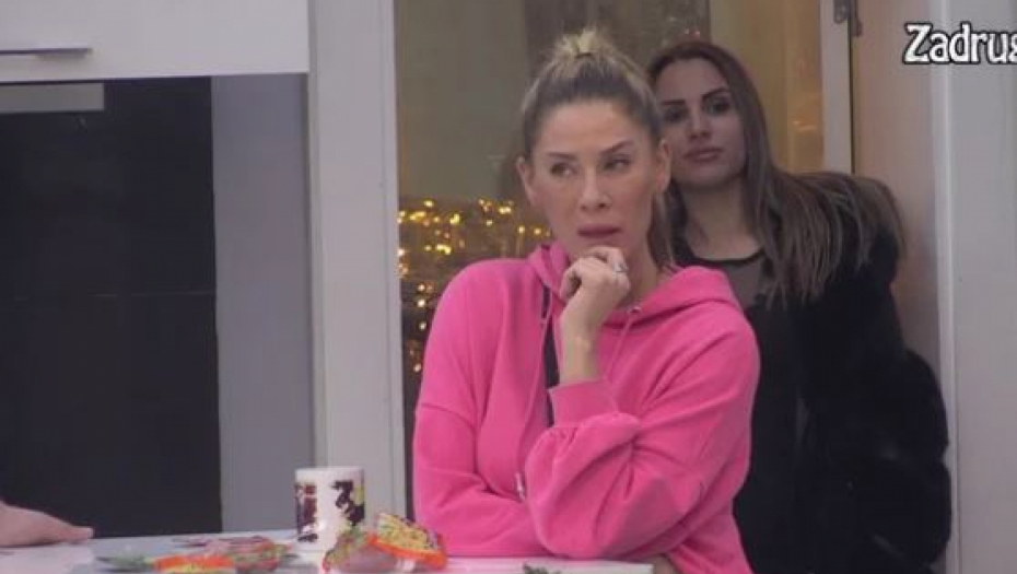 Ana Ćurčić iznenadila odgovorom "PRIHVATILA BIH ANĐELINO I ZVEZDANOVO DETE"