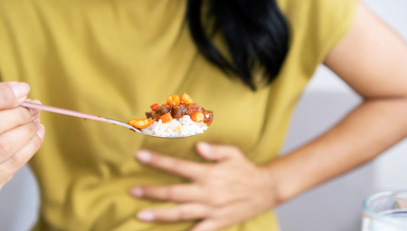 KAKO SE REŠITI GORUŠICE? Neprijatnu posledicu Božićne gozbe ublažiće 5 prirodnih namirnica