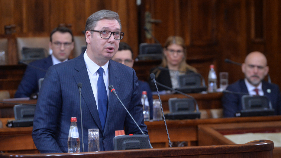 (UŽIVO) POSEBNA SEDNICA SKUPŠTINE O KiM Vučić: Vi junaci da me bijete? (FOTO/VIDEO)