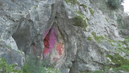 KO NE MOŽE DA SE OŽENI OVDE DOLAZI Za ovo mesto kod Tivta kažu da je magično, čudo prirode uklesano u kamenu (FOTO)