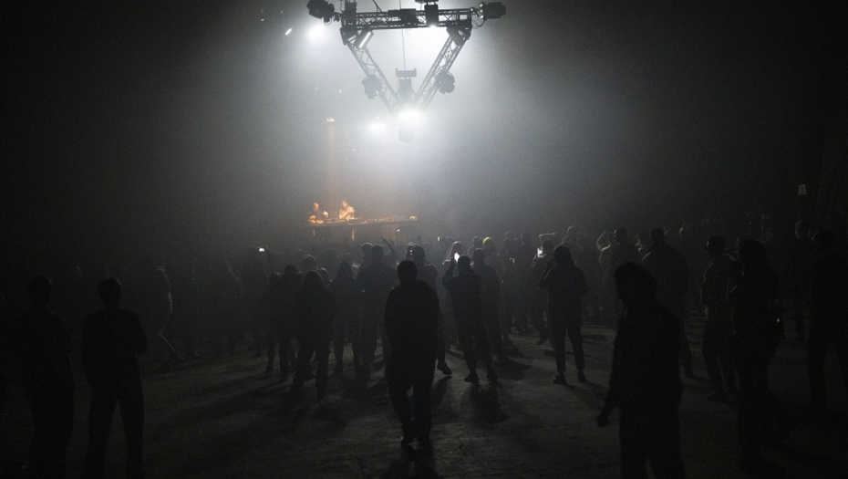 RUSI IH VRATILI U KOVČEZIMA! Hteli da se junače u Ukrajini, završili po kratkom postupku!