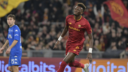 "VUČICA" NASTAVLJA DA JURI LIGU ŠAMPIONA Roma lako protiv Empolija za povratak u TOP 3