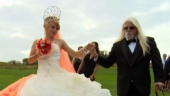 NJEN NAJLEPŠI DAN SE PRETVORIO U HOROR: Svekrva nasrnula na mladu, pa je izneli sa svadbe, a reakcija mladoženje je najgori šok