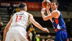 ZVEZDA OČITALA LEKCIJU IGOKEI Crveno-beli nemilosrdni prema ekipi iz Laktaša, "zalečili" evroligaške rane ubedljivom pobedom u "Pioniru"