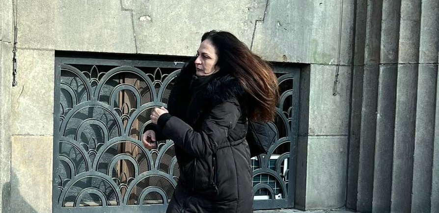 NAŠU PEVAČICU MUŽ VARAO DOK JE BILA TRUDNA! Njena ispovest kida dušu, suprug ju je ostavio čim se porodila!