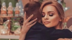 JELENA KOSTOV SA SVIMA JE PODELILA SREĆU KOJU OSEĆA "VOLIM TE, NE MOŽEŠ NI DA ZAMISLIŠ KOLIKO"