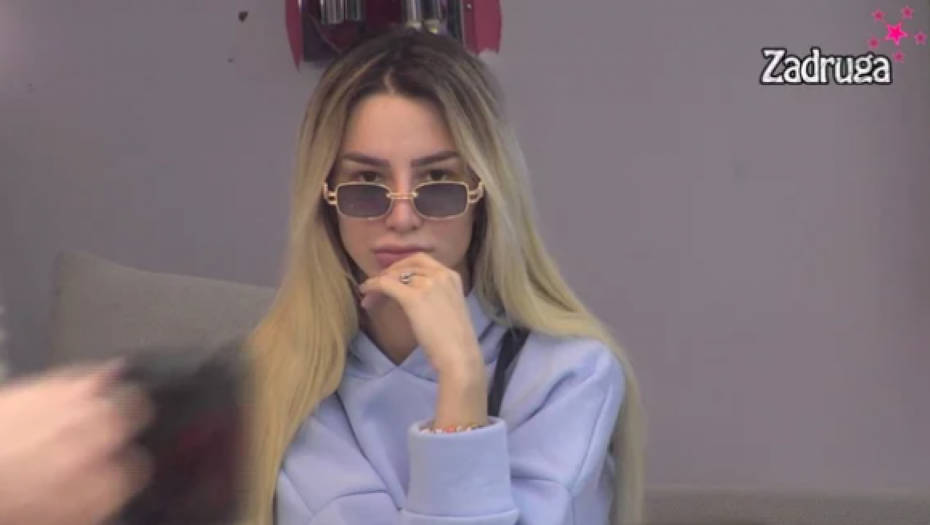 "PRAVIĆEŠ DEJANA OD BLATA" Aleksandra Nikolić na stubu srama zbog odnosa sa Dragojevićem: PORODICA TI JE REKLA DA SE SKLONIŠ OD CARA