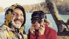 "ODUZELA MI SE DESNA RUKA I DESNA NOGA, SAMO SAM PALA"! Supruga Tonija Cetinskog preživela moždani udar,  pevač je našao u ovom stanju