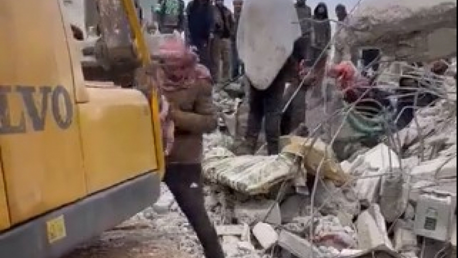 POTRESAN PRIZOR ZBOG KOJEG CEO SVET PLAČE Žena usred zemljotresa donela bebu na svet, pa preminula