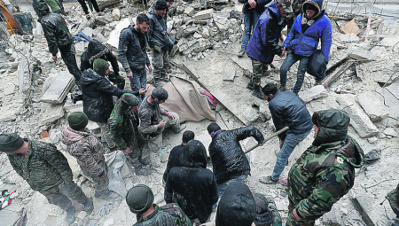 UKLETI GRAD! Rat i ISIS ga načeli, zemljotres dokrajčio