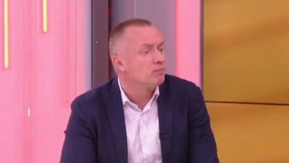 "ODMAH NA NOŽ, STRELJALI BI DA SU NA VLASTI" Pajtić u šoku, Vukadinović se krsti, nasilje vlada u opoziciji