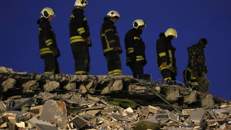 MITROV BIVŠI SAIGRAČ JE ČUDO Propao sa devetog sprata, bio zakopan 24 sata, zatrpale ga kamenice i PREŽIVEO JE