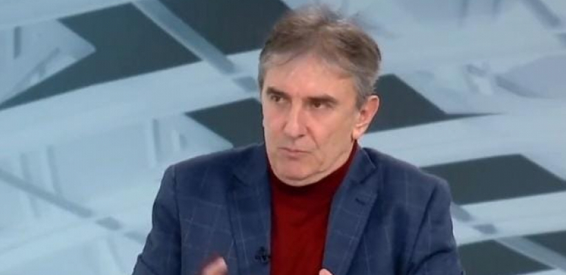 SKIDAM KAPU VUČIĆU, VODI SPOLJNU POLITIKU KOJA JE JEDINA MOGUĆA! (VIDEO)