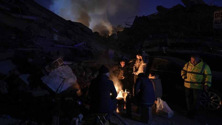POTRESNA SUDBINA DEVOJČICE IZ SIRIJE! Danima je čuvala brata pod ruševinama, a sad je očekuje teška borba!