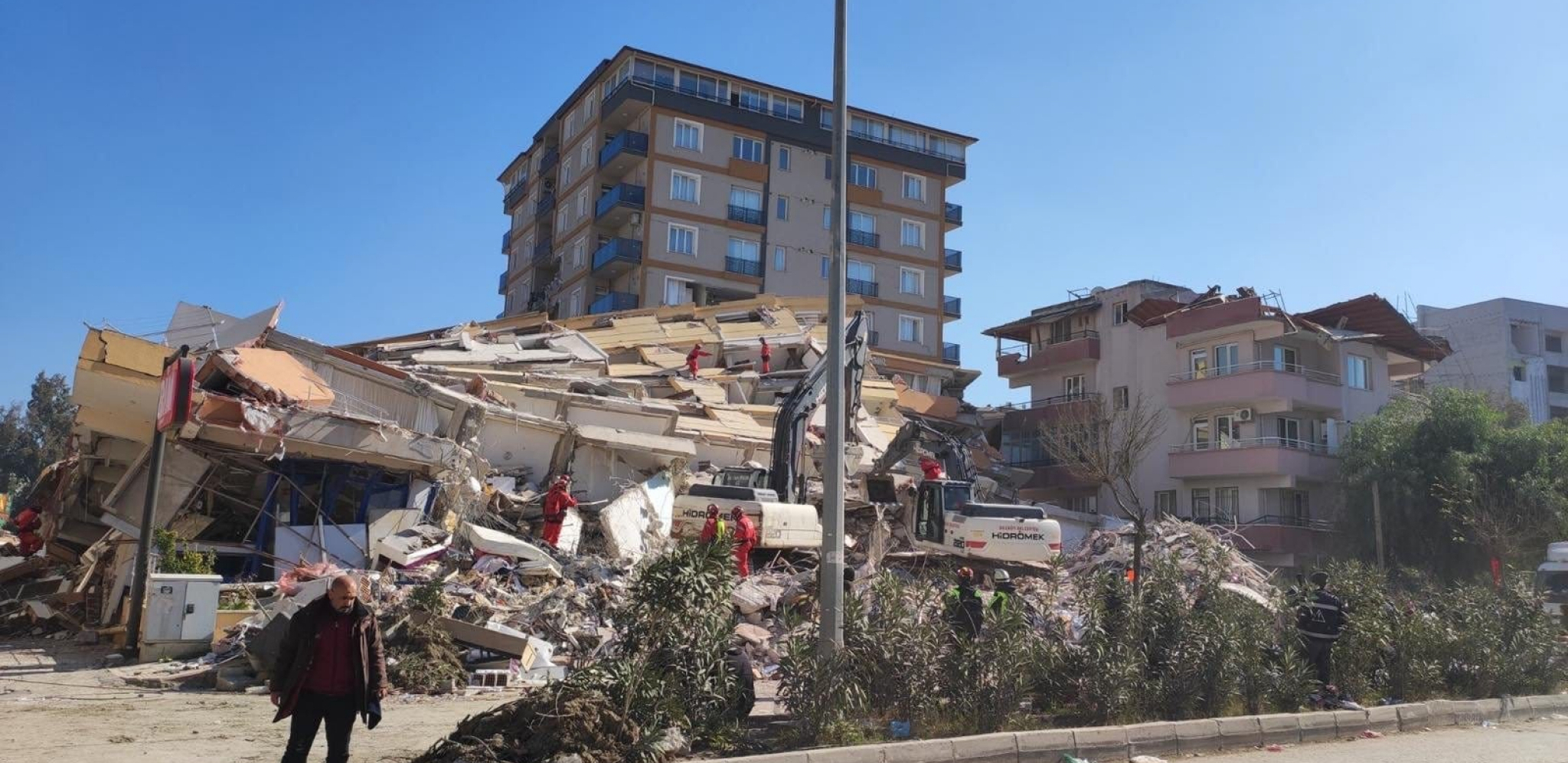 JEZIVA ISPOVEST Fudbaler otkrio kako je preživeo zemljotres u Turskoj: Morao je da skoči sa drugog sprata