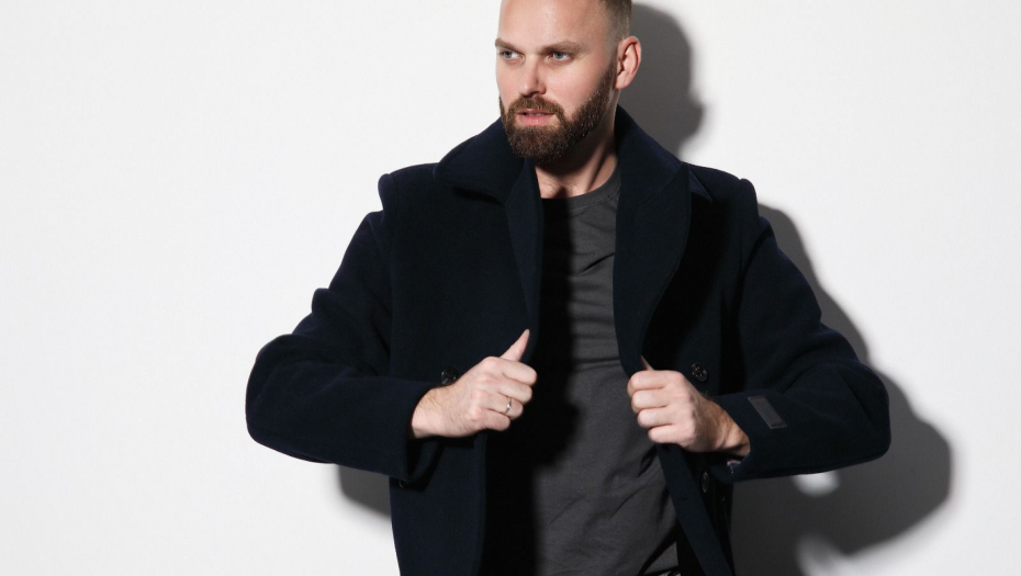 DANIJEL ALIBABIĆ POSTAJE OTAC PO DRUGI PUT Svi na nogama, pevač se hitno oglasio i podelio srećne vesti!