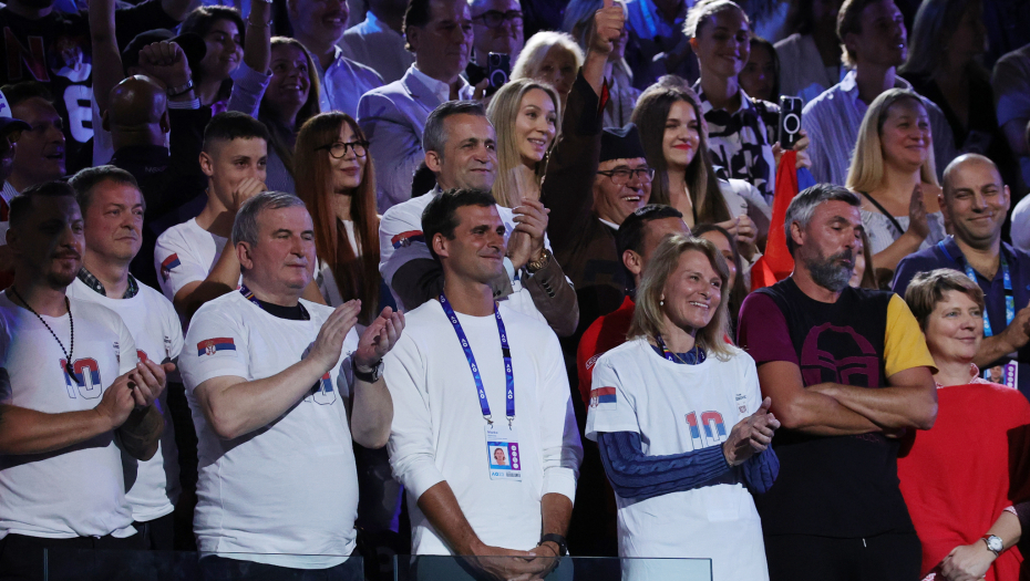 OTKRIVENA TAJNA IZ FINALA AUSTRALIJAN OPENA Isplivali detalji o majicama porodice Đoković, ni Novak nije znao šta mu se sprema