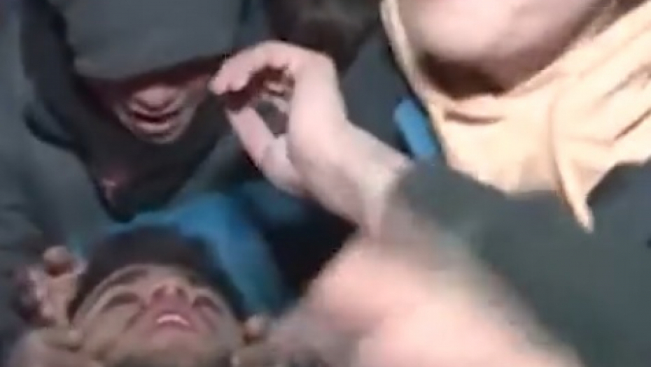 JEZIVA ISPOVEST Mladi fudbaler izvučen iz ruševina posle tri dana, preživeo jer je jeo mamino cveće