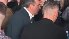 ŽIKA JAKŠIĆ DOŠAO DA PODRŽU MILICU PAVLOVIĆ Vidno raspoložen i ponosan na prvu "Zvezde Granda" koja održava SOLISTIČKI KONCERT (FOTO)