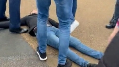 NOKAUT GODINE Provocirao je protivničke navijače, a onda je ovaj Englez zavšio u carstvu snova - samo je sevnulo (VIDEO)