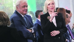 MILION EVRA ZA ODABRANE ZVEZDE! Afera drma RTS! Direktor Javnog servisa bahato čašćavao pojedine zaposlene na osnovu samo njemu poznatog kriterijuma