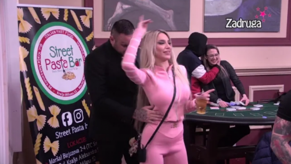 PODSETILA GA JE NA OVO Aleks rekla Caru da se spremi za ozbiljan RAZGOVOR