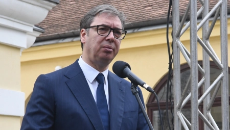 STARU CRKVU U KRAGUJEVCU PODIGAO MILOŠ PRE 200 GODINA U porti u kojoj se Vučić obratio narodu je usvojen Sretenjski Ustav